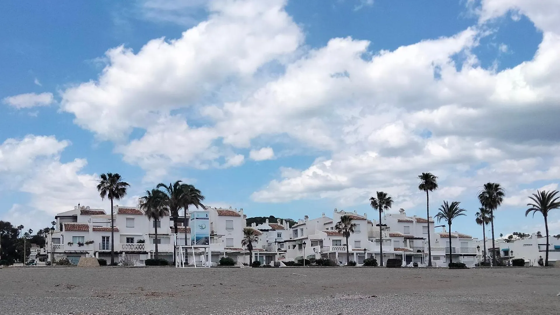 Apartamento Primera Linea De Playa Manilva Spain